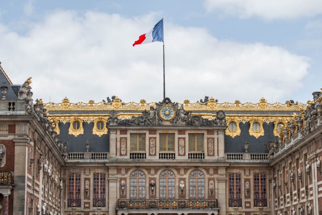 hablar francés